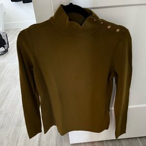 Ann Taylor long sleeve knit top in olive green size medium